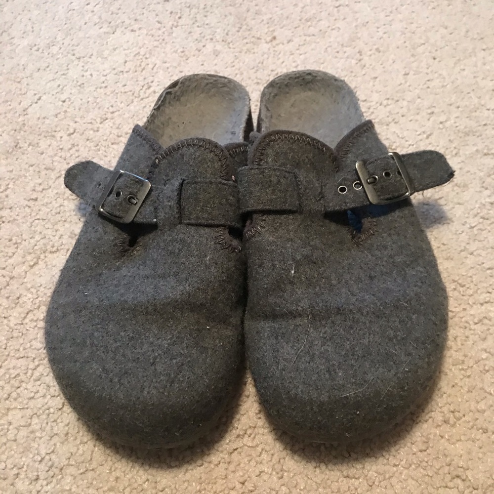Clogs